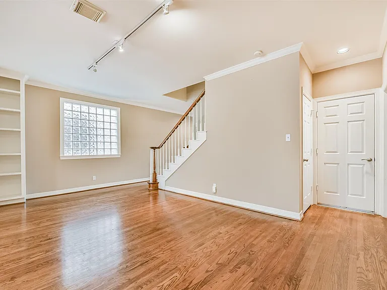 5023 Nolda St — Photo 14