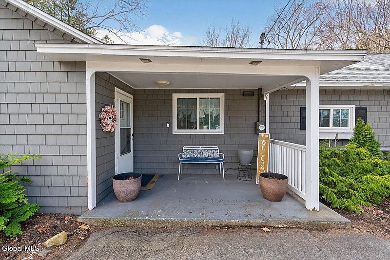 4th image of 2460 Troy-Schenectady Road
