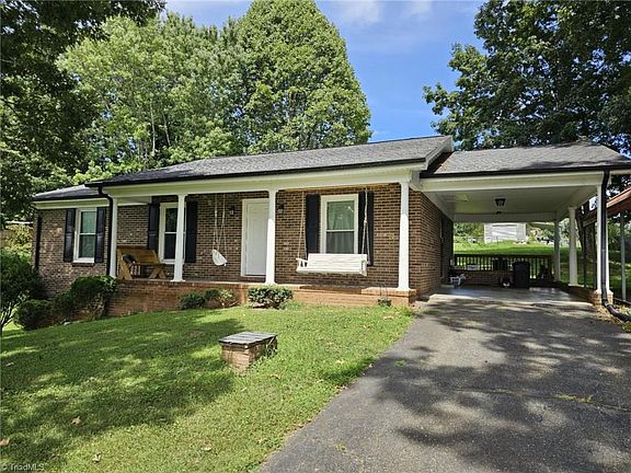 2nd image of 254 Lynda St