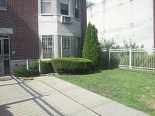 Rented by Transvilla Real Estate & Development Group Inc. | media 3