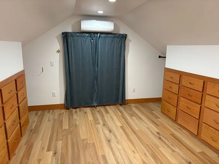 417 W Story St — Photo 13