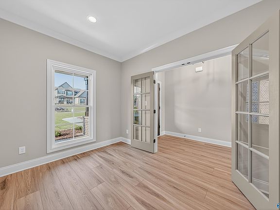5th image of 224 Oakland View Dr
