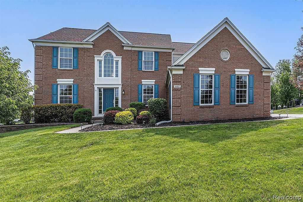8467 Parkside Dr, Grand Blanc, MI 48439 Zillow