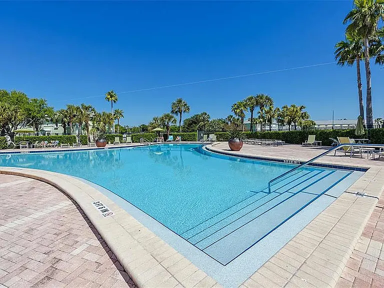 5231 Beach Dr SE #B — Photo 37