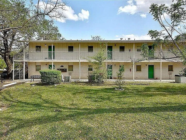 5320 Balcones Dr #A — Photo 1