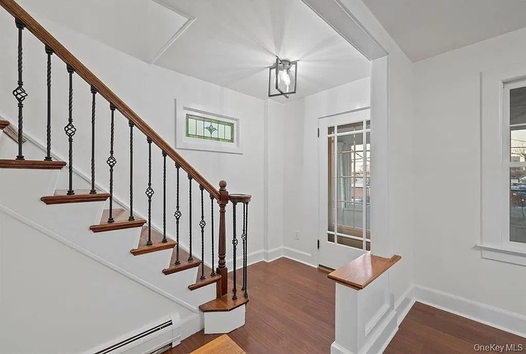 3 bed, 1040 sqft, $3,199 — Photo 4