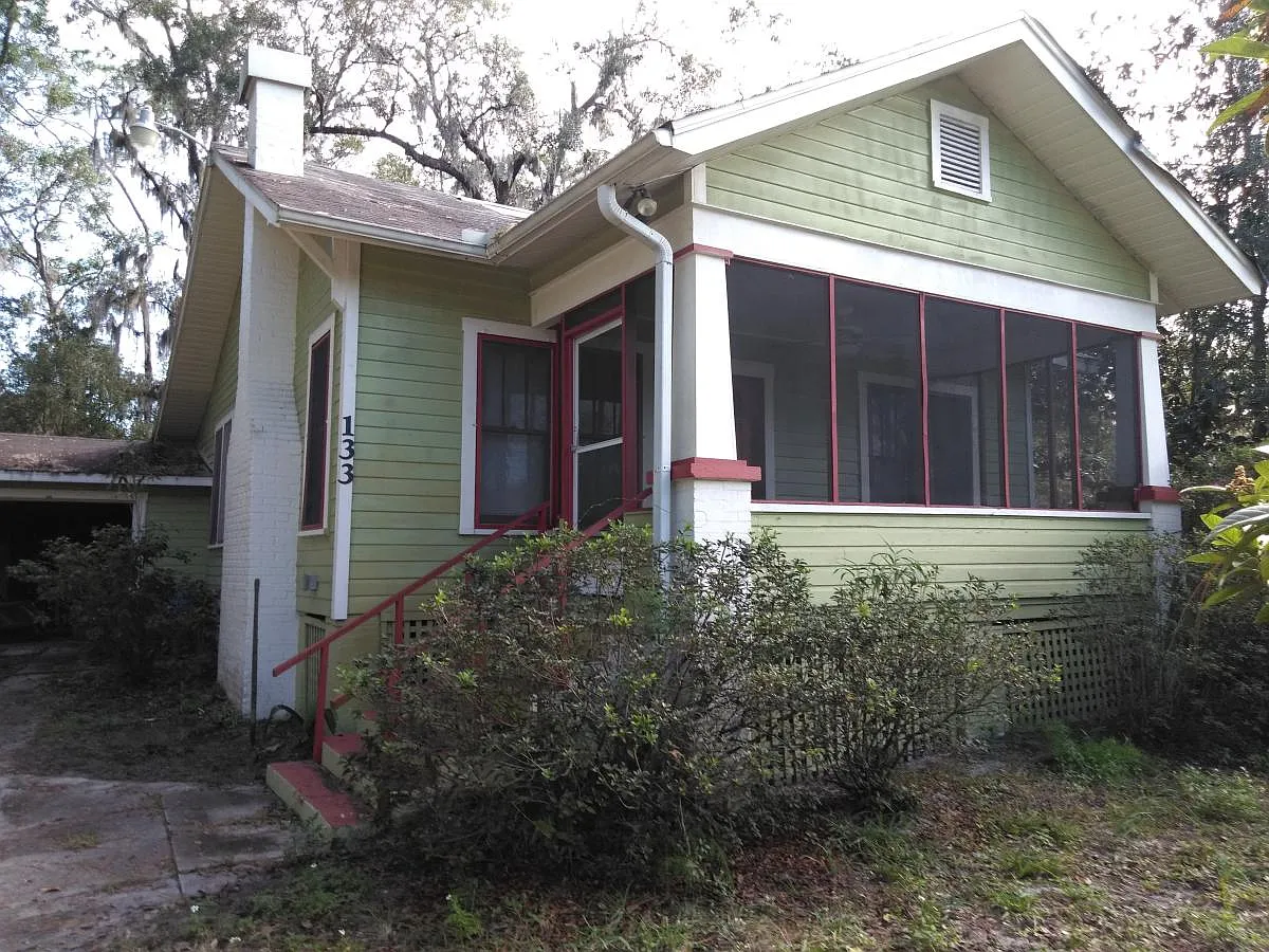 2 bed, 979 sqft, $1,950 — Photo 2