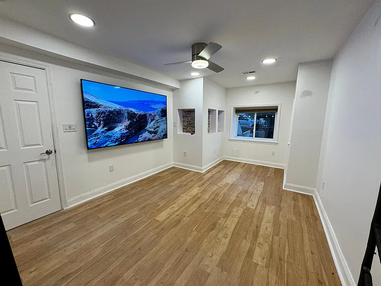 1st bedroom