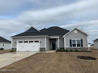 547 Appalachian Trl N, Jacksonville, NC 28546