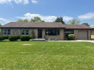 2703 Everette Rd, Ottawa, IL 61350