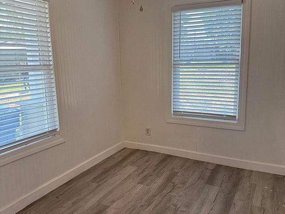 5th image of 1821 Washington Ave