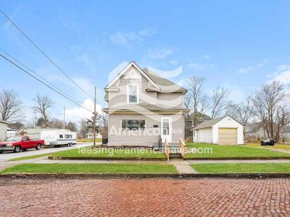 140 Studebaker St