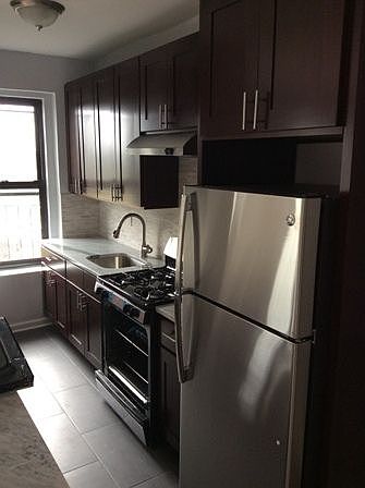 2nd image of 985 E 174th St APT 4D