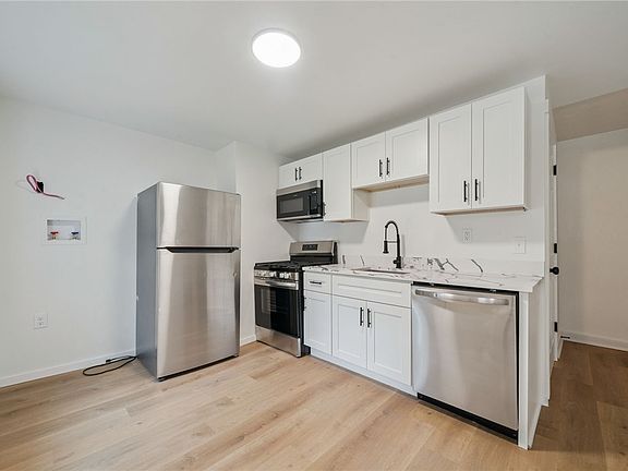 2nd image of 2321 Eccles St Floor 1