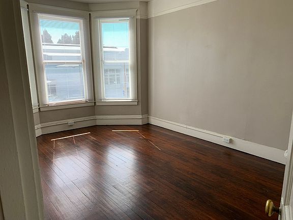 3rd image of 1560A Howard St