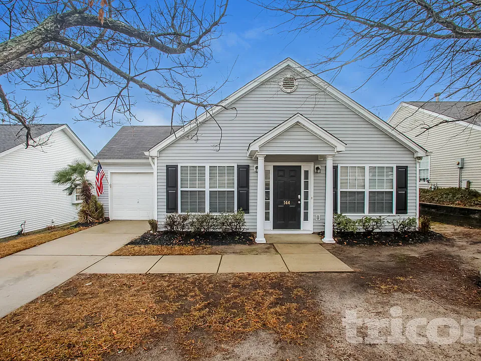 144 Phoenix Ln