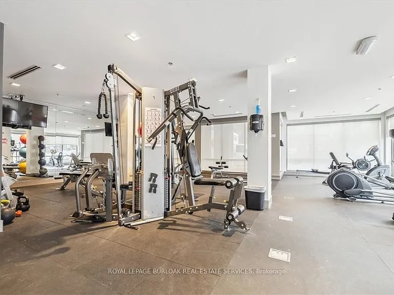 10 Esplanade Ln #215 — Photo 40