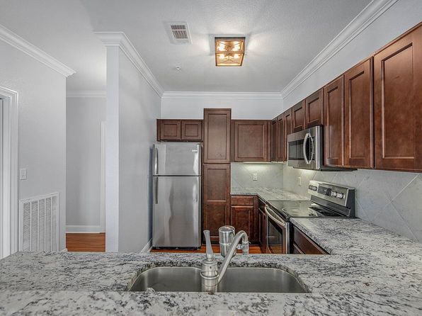 801 Luther St W UNIT 106
