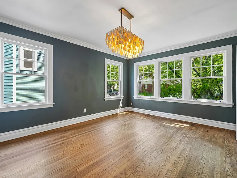 246 Maple Ave — Photo 8
