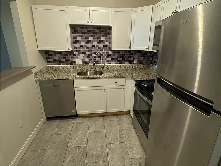 196 Commercial St #309 — Photo 5