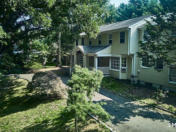 3rd image of 4 Surrey Lane