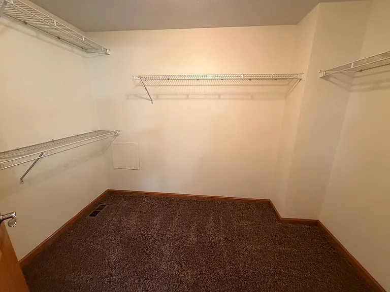 1114 W Depoy Dr — Photo 20