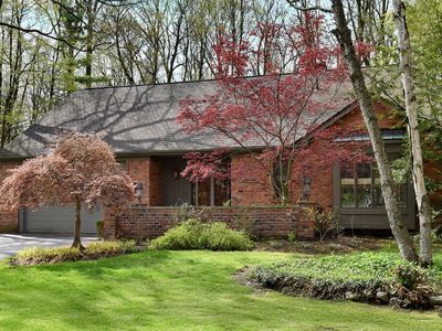 32872 Outland Trl, Bingham Farms, MI, 48025