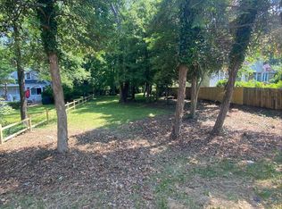 10228 Sager Ave, Fairfax, VA 22030