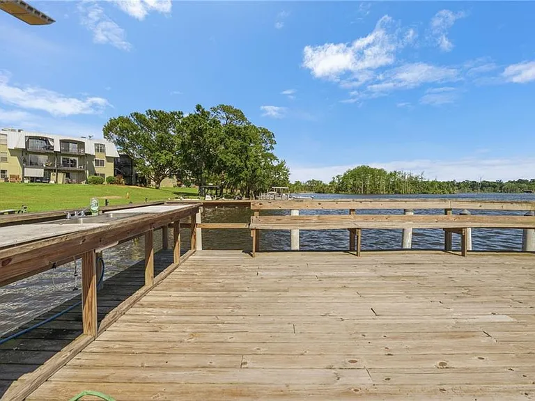 337 Riverbend Dr — Photo 19
