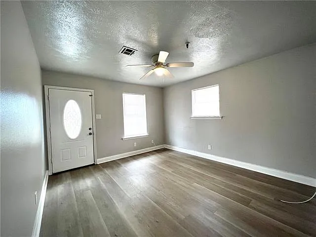 2625 Panama St — Photo 3
