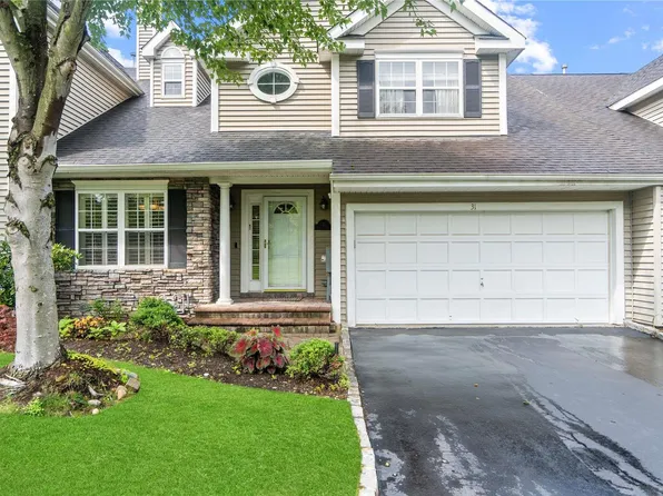 31 Chelsea Drive #31, Smithtown, NY 11787