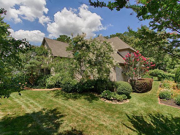 3rd image of 7506 Sherwood Dr
