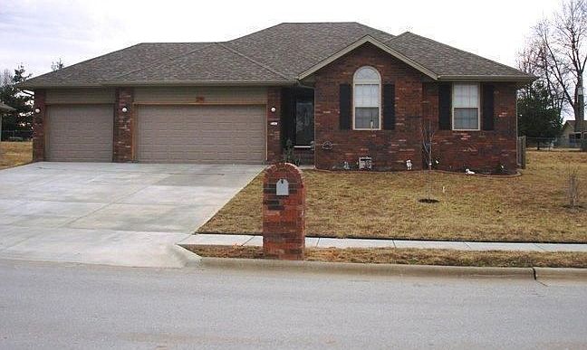 1st image of 5247 S Winsor Dr