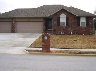 5247 S Winsor Dr, Battlefield, MO 65619