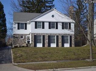 22199 Douglas Rd, Shaker Heights, OH 44122