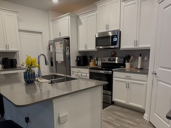 3rd image of 6332 Chirpine Ln