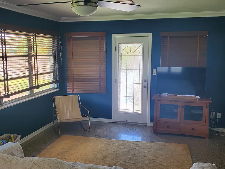 1129 39th Ave NE — Photo 8