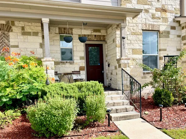 402 Crater Lake Dr, Pflugerville, TX 78660