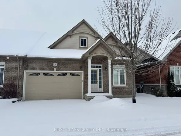 9 Washburn Path, Clarington, ON L1E 0J7