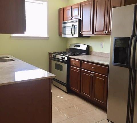 kitchen - stainless, granite, ceramic