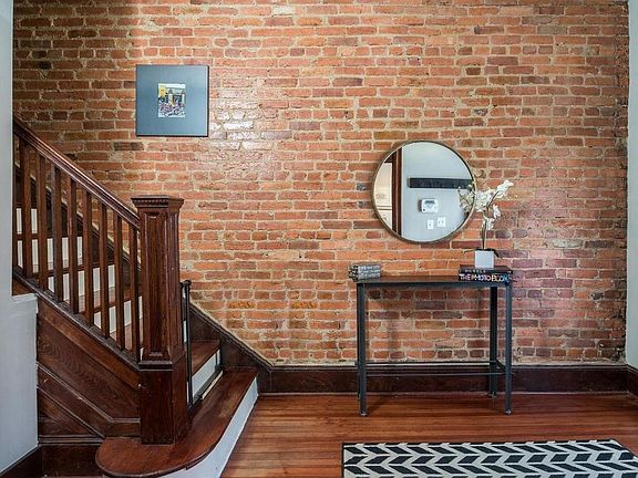 Entry area