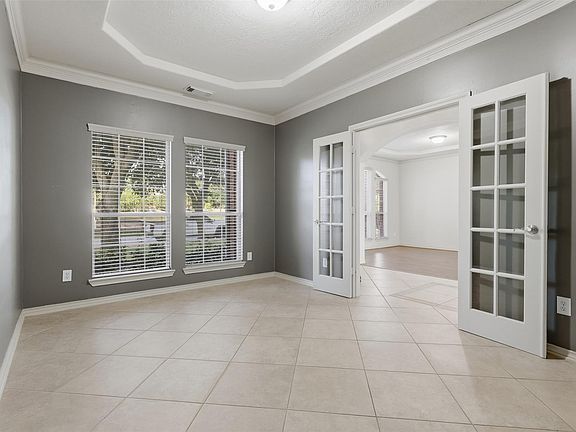 4th image of 11022 Acanthus Ln