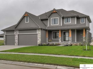 12602 S 73rd St, Papillion, NE 68046