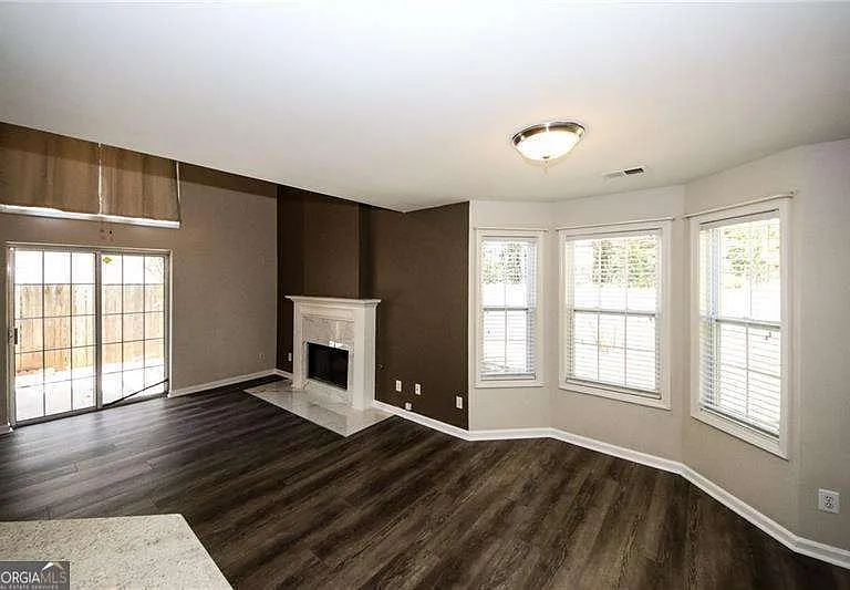 121 Stoneforest Dr — Photo 19