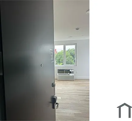 3 bed, $3,500 — Photo 2