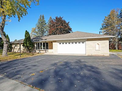 181 Parkside Ct, Green Bay, WI, 54313