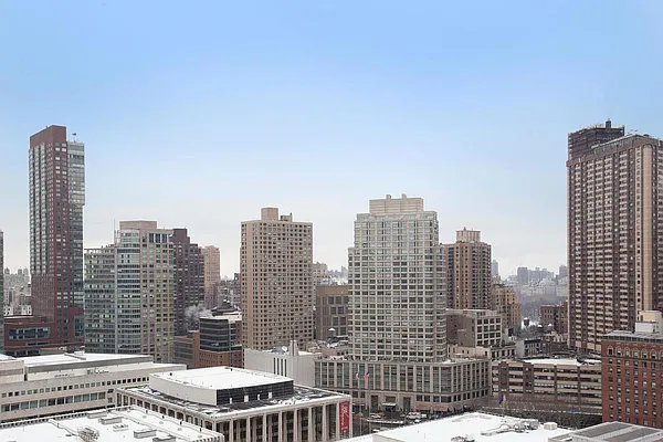 Rented by A & I Broadway | media 7