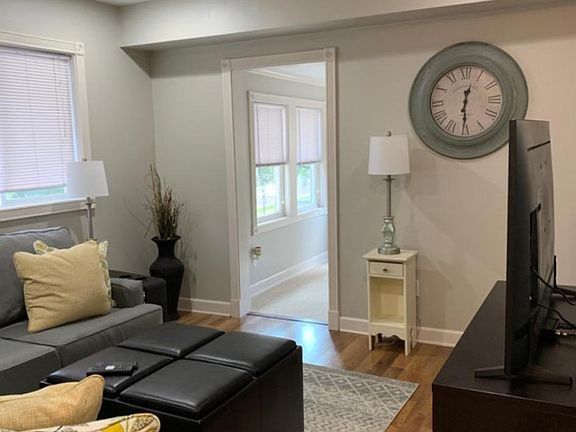 2nd image of 615 Holly Ave #201