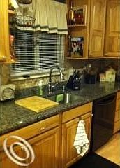 3rd image of 450 Cardwell St