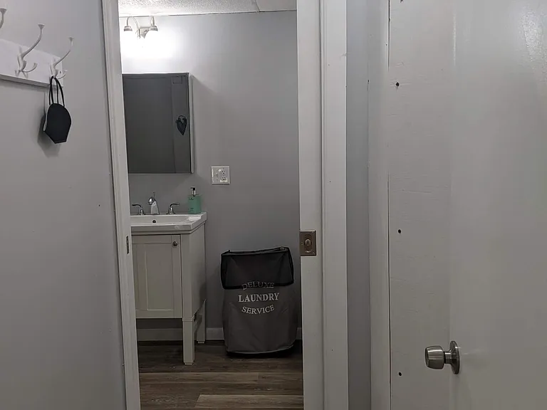 105 Linden Streetlower S — Photo 20